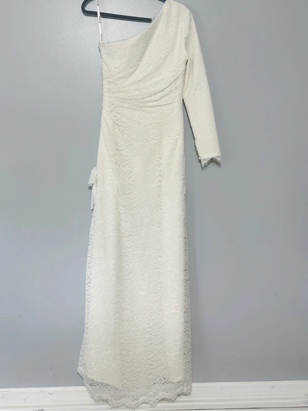 House of Renhue Bruni One-Shoulder Ivory‎ Lace Wedding Gown Drop Waist Size 8